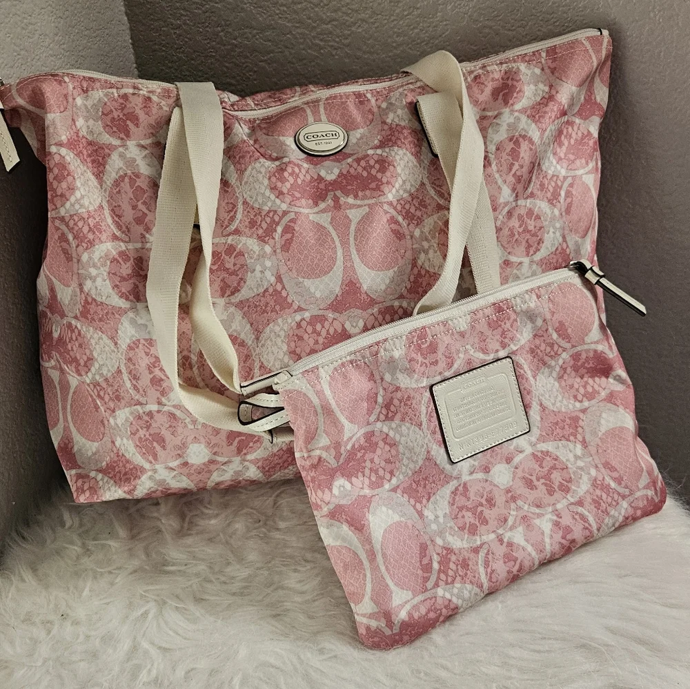 Coach Pink Signature Tote with Matching Pouch - Picture 3 of 13